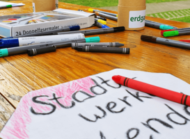 Gestaltung von Stadtwerke Stendal Wimpeln mit Wachsmalstiften