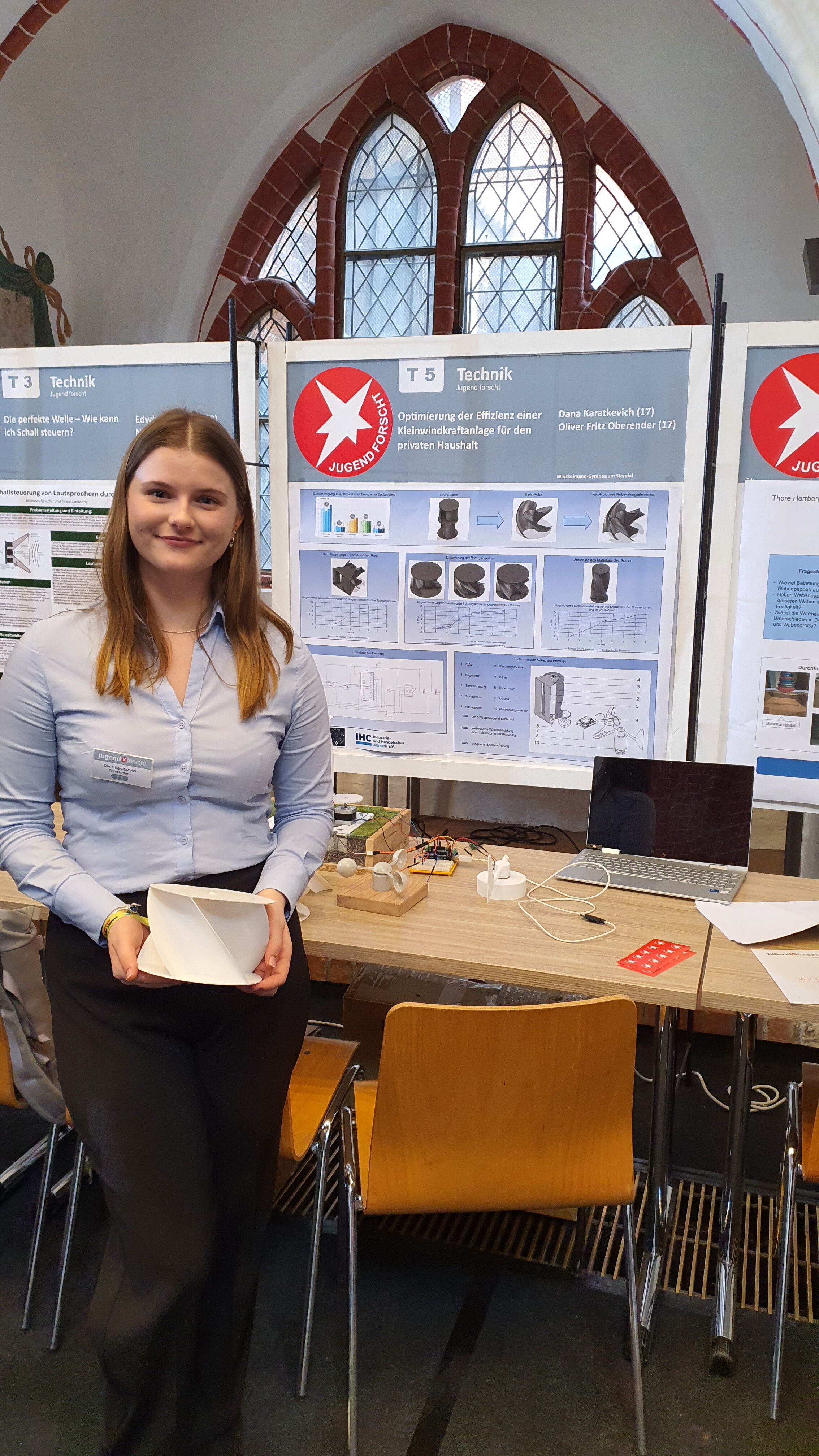 Dana Karatkevich mit ihrem Jugend forscht Projekt 2025